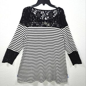 Chico's Womens Knit Kit Black and White  Sophisticatef Striped TuninTop Size M